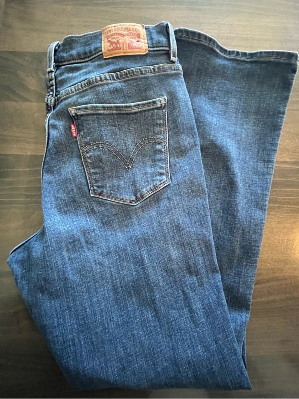 Women’s Levi’s Classic Boot Jeans Size 8  28” length